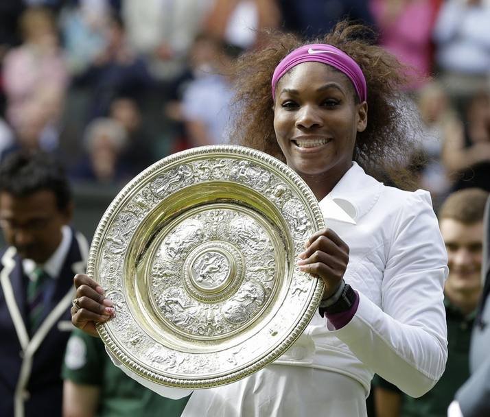 Wimbledon 2012: quinto trofeo nel singolare, sconfitta questa volta Agnieszka Radwanska (LaPresse)